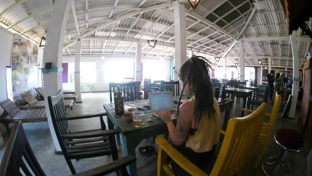 Sea Look Beach Restaurant Pub & Rooms Negombo 0*,