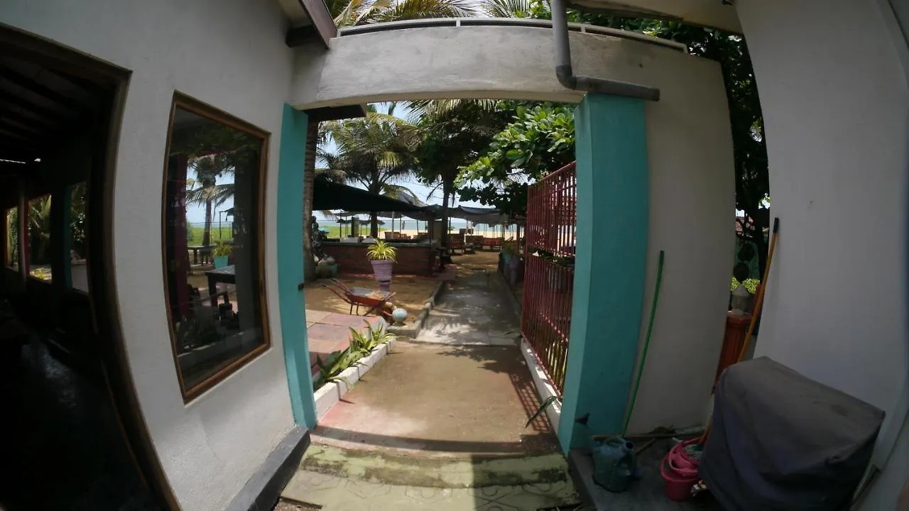 Bed & Breakfast Sea Look Beach Restaurant Pub & Rooms Negombo
