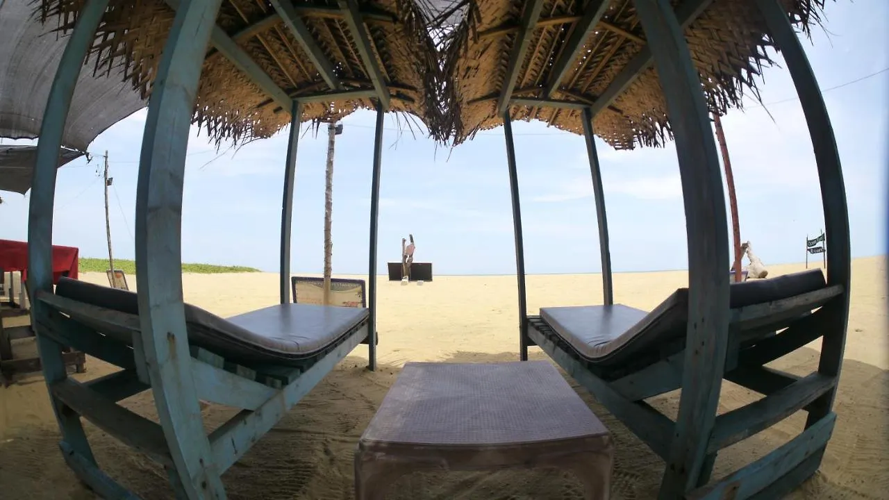 Sea Look Beach Restaurant Pub & Rooms Negombo Bed & Breakfast