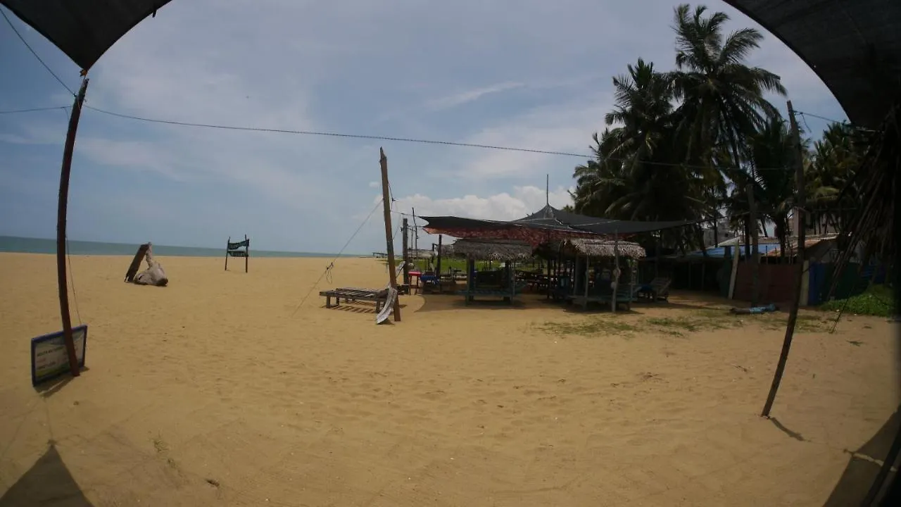 Bed & Breakfast Sea Look Beach Restaurant Pub & Rooms Negombo