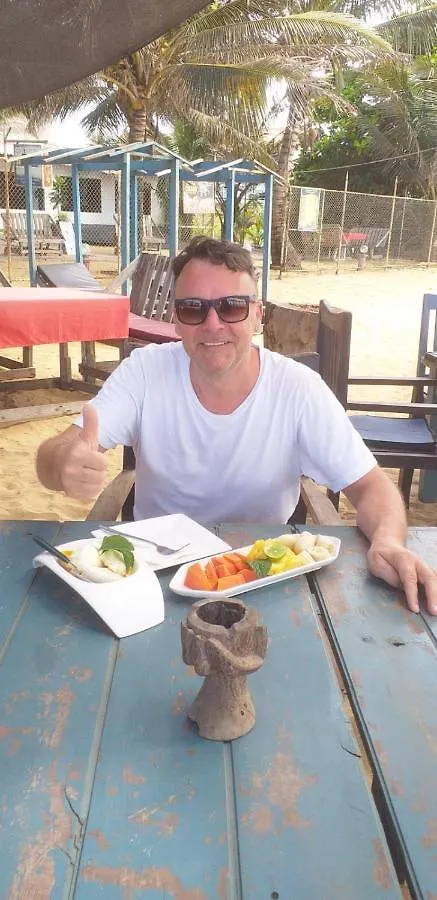 Sea Look Beach Restaurant Pub & Rooms Negombo Bed & Breakfast